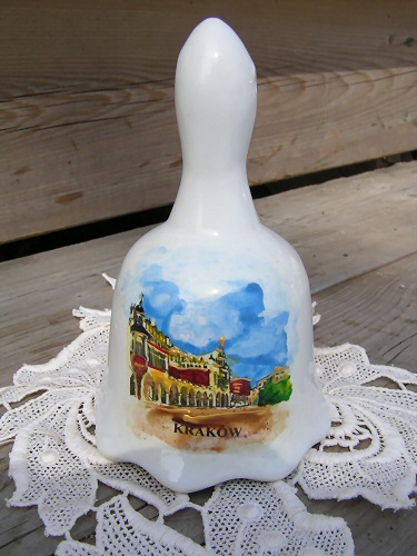 Из серии "разные
места". Уже традиционно: подарок от доброй знакомой,
побывавшей в Кракове.