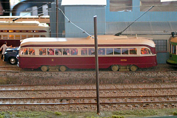 04_2006rail6.jpg
